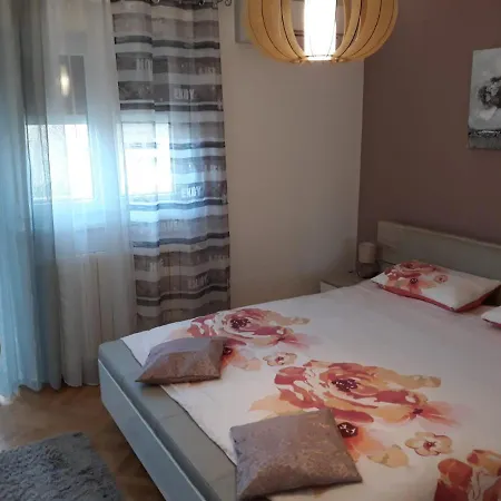 アパート New Dany With Parking For Two *